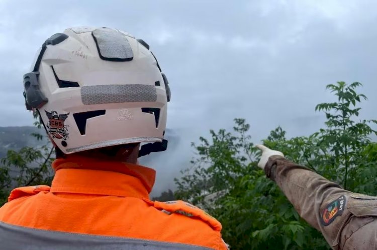 Enchentes: Bombeiros de MG fazem buscas por desaparecidos no Rio Grande do Sul