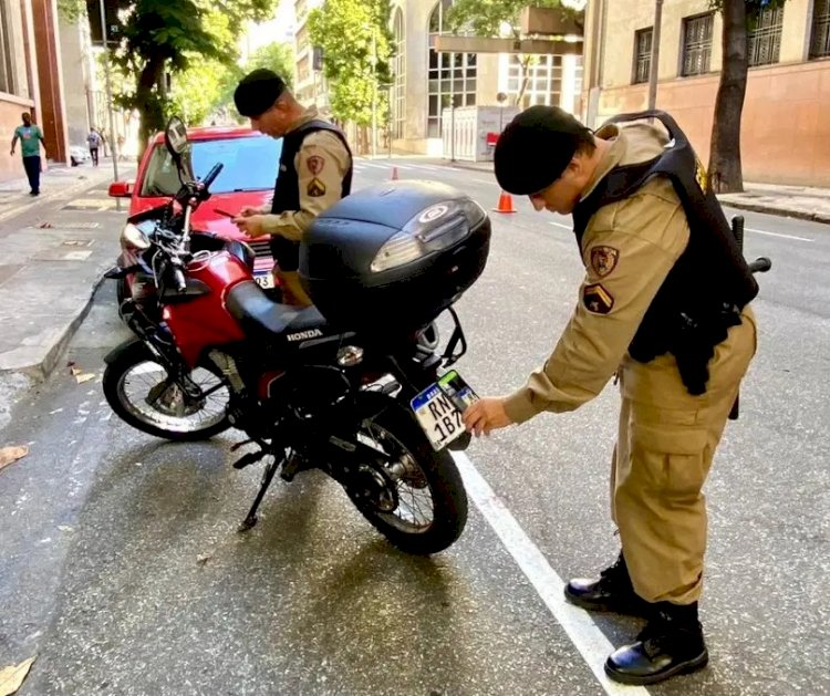 Polícia Militar realiza treinamento de Identificação Documental para alunos do curso de formação de sargentos