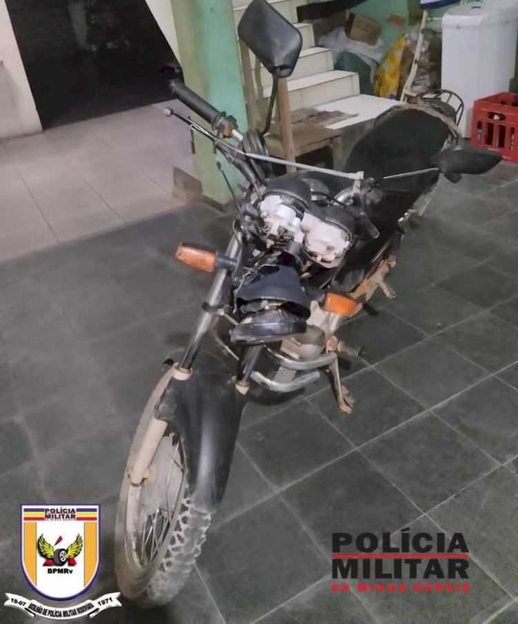 Motociclista cai em rodovia após atropelar cachorro e é atingido por carro; ele foi socorrido e morreu no hospital