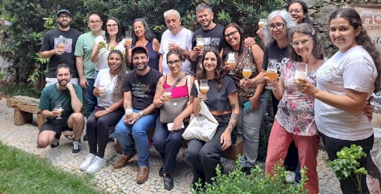 Projeto “Caminhando pela História” realiza visita guiada na fábrica da cervejaria Hofbauer