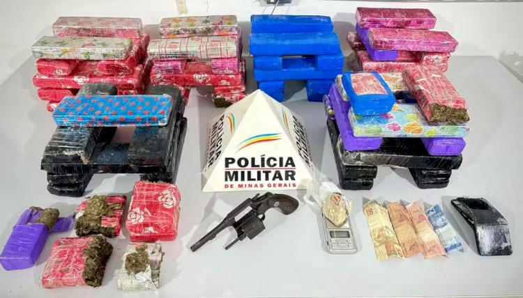 Denúncia de carro clonado termina em apreensão de 70kg de maconha; droga estava embrulhada com papel de presente