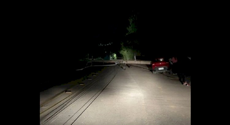 Motorista embriagado causa acidente e derruba seis postes em rua de cidade mineira