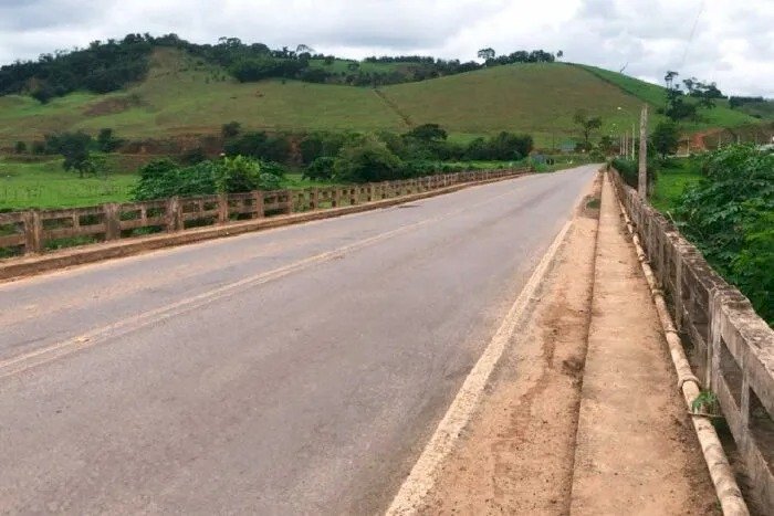 Ponte da MG-133 é liberada para passagem de qualquer tipo de veículo nesta sexta