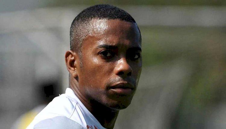 Amigo de Robinho, preso por estupro, diz que mentiu para proteger ex-jogador