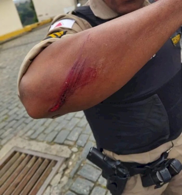 Sargento da PM é agredido durante cumprimento de mandado em Santo Antônio do Aventureiro