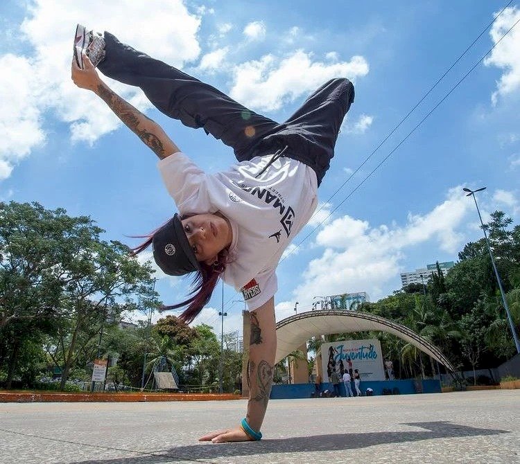 Mineira representa o Time Brasil em batalhas de Breaking pelo mundo