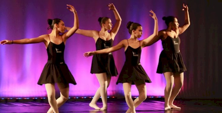 Mostra de Dança Advance reúne bailarinas e bailarinos de 5 a 70 anos no Teatro Paschoal.