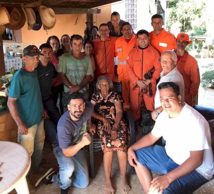 Idosa de 92 anos que estava desaparecida há mais de 40 horas é encontrada perto de estrada em MG