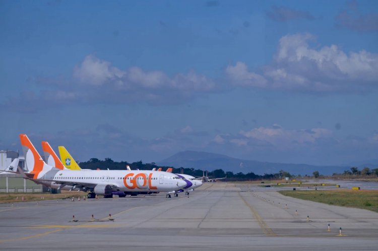 Jornada de pilotos e comissários pode aumentar de 12 para 14 horas por dia; sindicato questiona