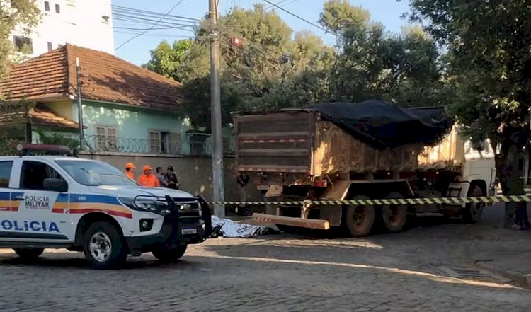 Idoso morre após cair de moto e ser atropelado por caminhão em Cataguases