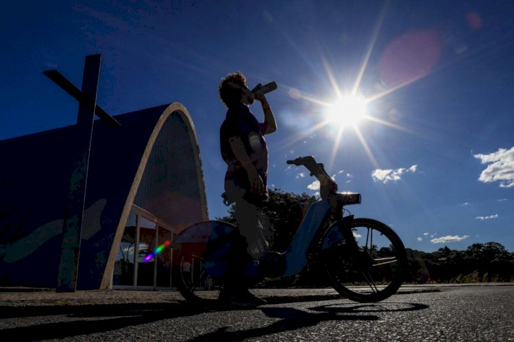 Mundo já sofre com 'epidemia de calor extremo', afirma secretário-geral da ONU