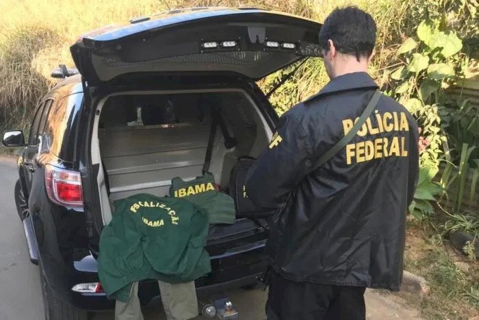 Polícia Federal realiza mandado de busca na casa de terceirizado do Ibama suspeito de furtar uniformes