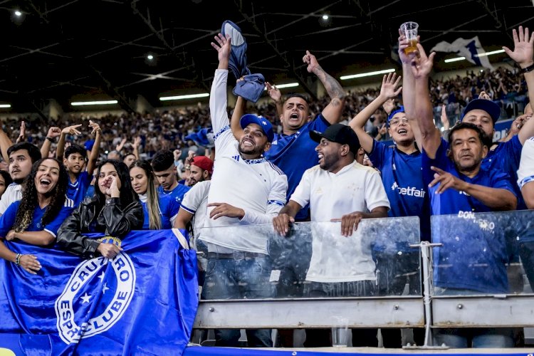 Em menos de 5 horas, torcida do Cruzeiro compra mais de 10 mil ingressos para o clássico