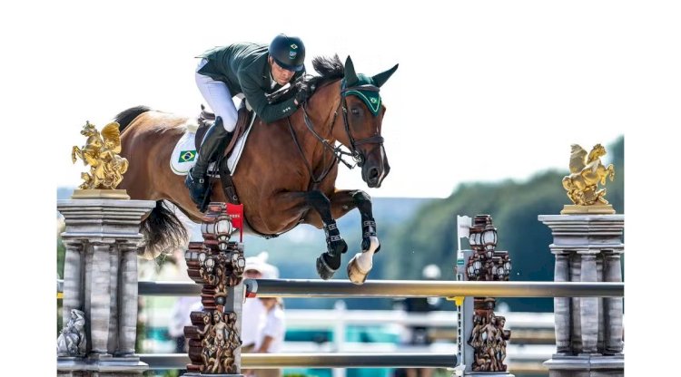 Paris 2024: Stephan Barcha é 5º nos saltos do hipismo; Rodrigo Pessoa não completa