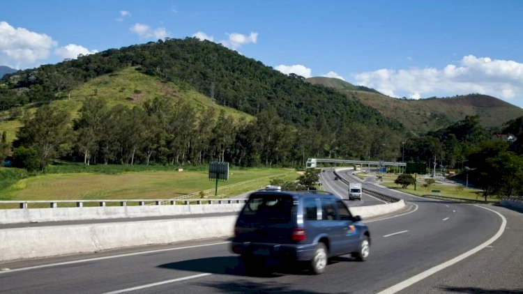 Justiça derruba decisão e mantém tarifa de pedágio da BR-040 entre Juiz de Fora e RJ em R$14,50