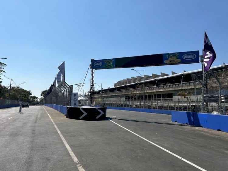 Carros na pista! Pilotos da Stock Car fazem shakedown no Circuito de Rua de BH