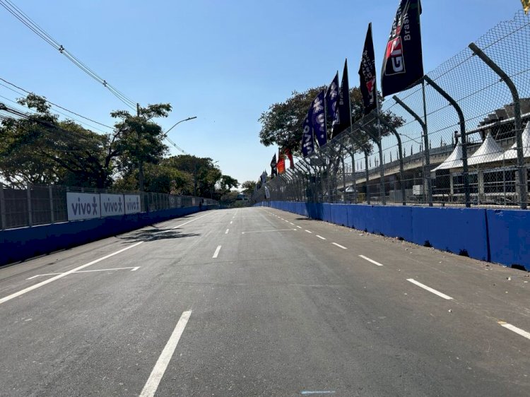 Carros na pista! Pilotos da Stock Car fazem shakedown no Circuito de Rua de BH