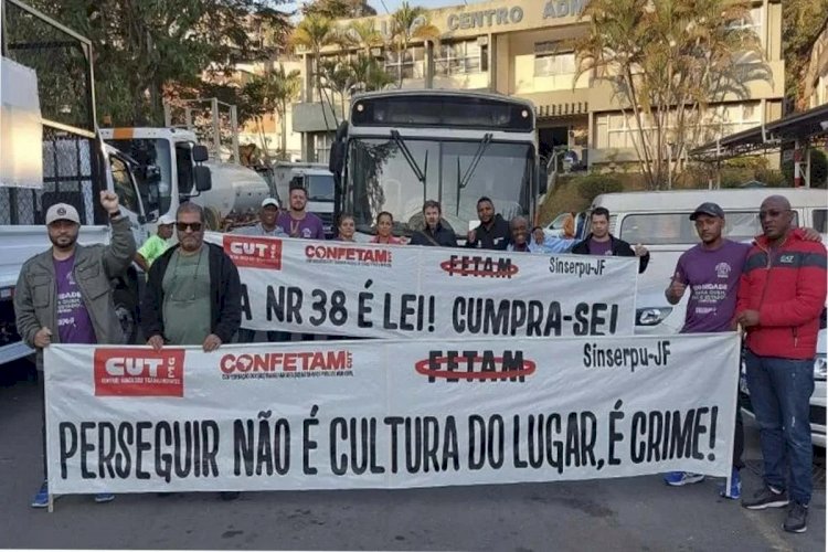 Manifestantes denunciam supostos assédios morais no Demlurb