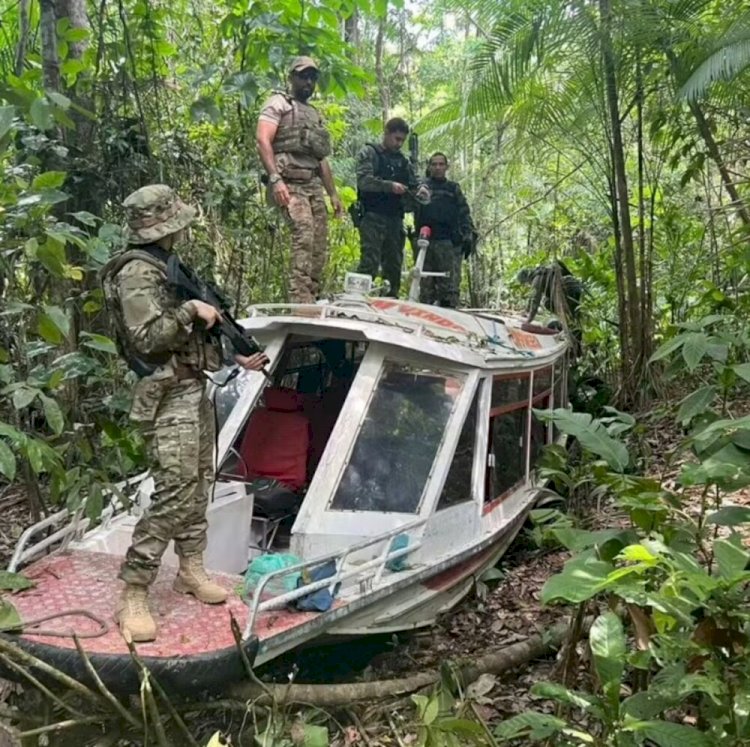 Trio de ‘piratas’ sequestram lancha com 23 pessoas no Rio Amazonas, abandonam passageiros e fogem