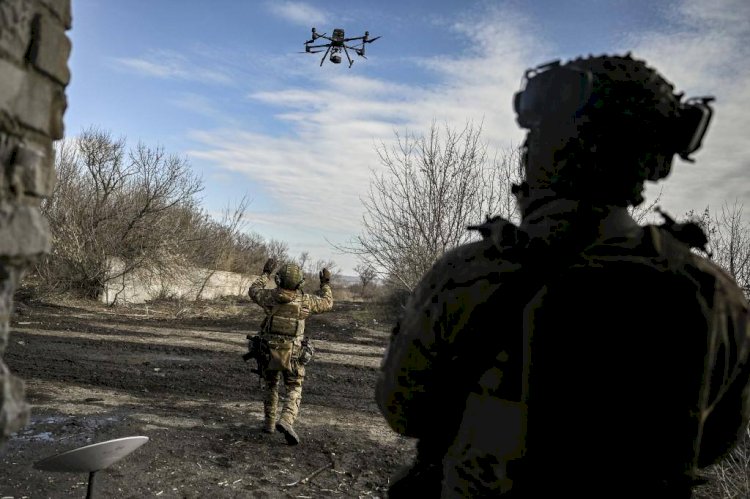 Ucrânia derruba 5 mísseis e 60 drones da Rússia em segunda noite de bombardeios