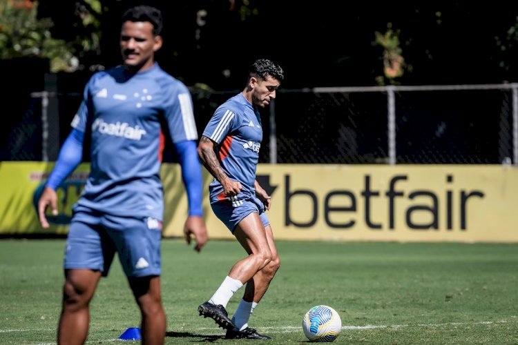 Com saída de Arthur Gomes, elenco do Cruzeiro tem poucos remanescentes de 2023