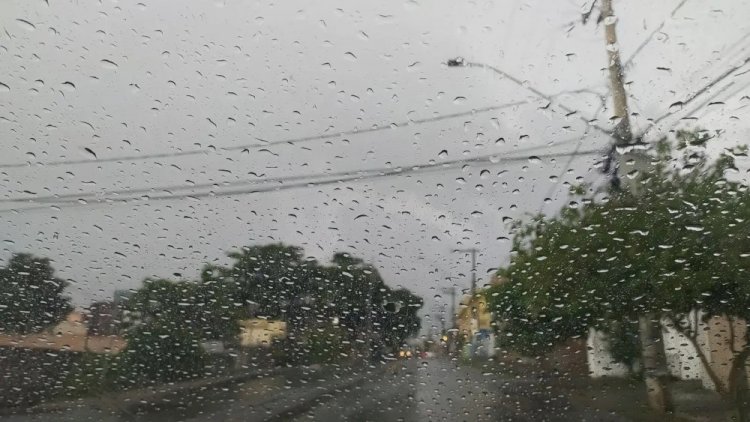 Chuva intensa pode atingir dezenas de cidades de Minas nas próximas horas; veja lista