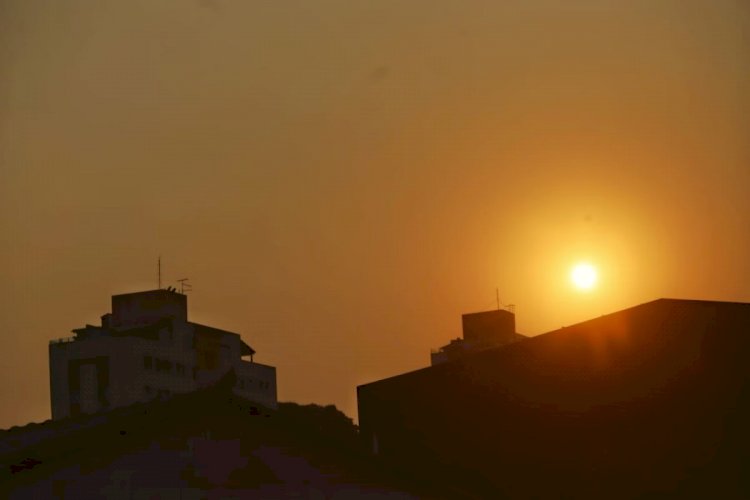 Onda de calor com alerta de 