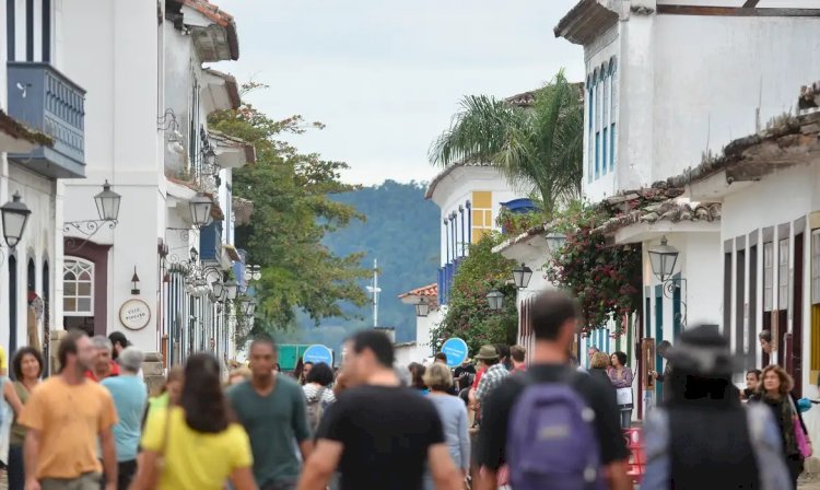 Festa Literária Internacional movimenta Paraty a partir desta quarta