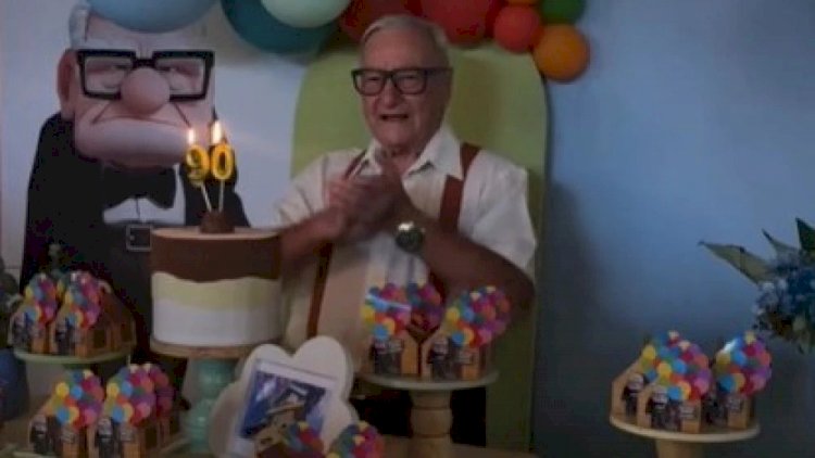 Idoso ganha festa temática de 90 anos e surpreende pela semelhança com personagem da Disney