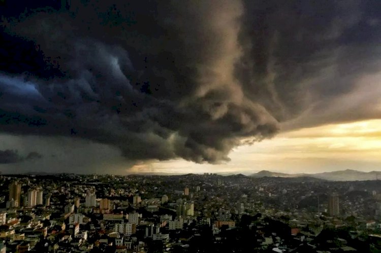 Tempestade com queda de granizo e ventos de até 100 km/h pode atingir cidades de MG; veja lista