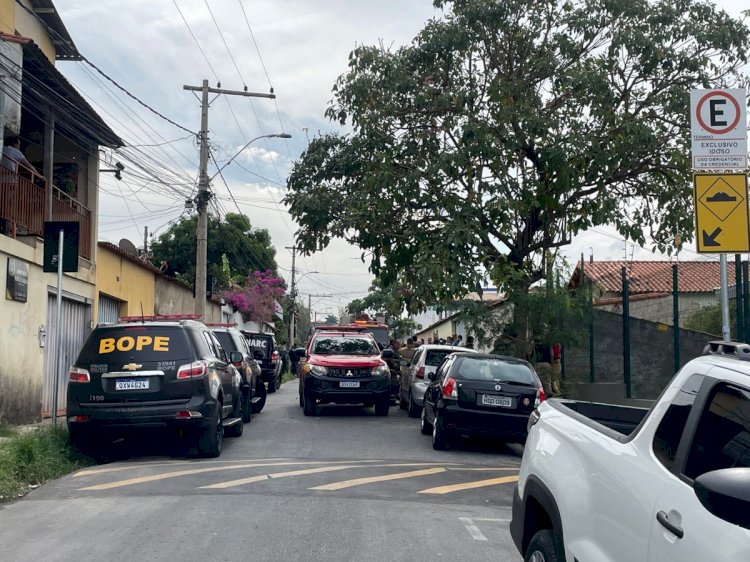 Familiar de policial civil que teria incendiado a própria casa relata tensão: 'Só saio no caixão'