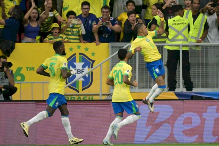 Brasil emplaca segunda vitória consecutiva e goleia o Peru pelas Eliminatórias