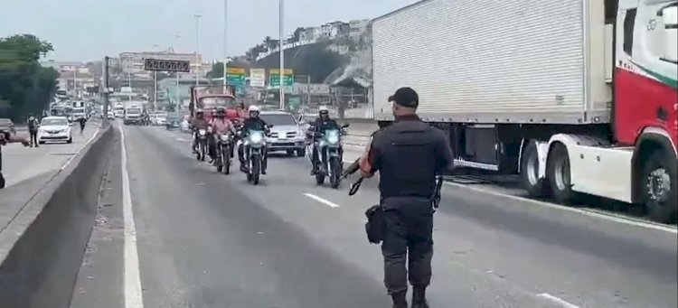 Morre 2º vítima de tiroteio na avenida Brasil, no RJ; quatro pessoas seguem internadas