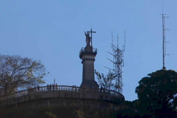 Semana começa com tempo estável, mas previsão para o feriado é de chuva