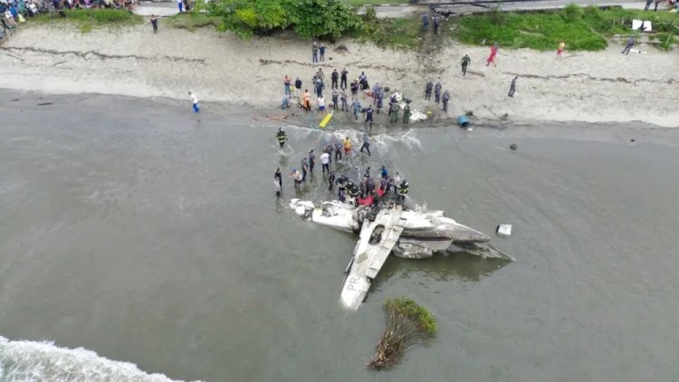 Cenipa, Polícia Civil e MP apuram causas do acidente do avião que explodiu em praia de SP