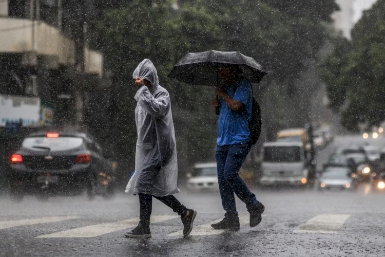 BH e mais de 830 cidades de Minas estão sob a possibilidade de chuvas intensas nas próximas horas