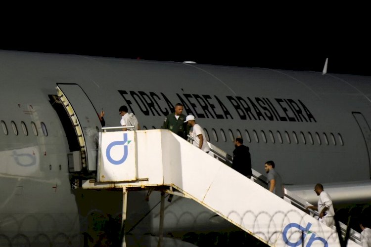 Aeroporto de Confins recebe novo voo com deportados dos EUA nesta sexta-feira