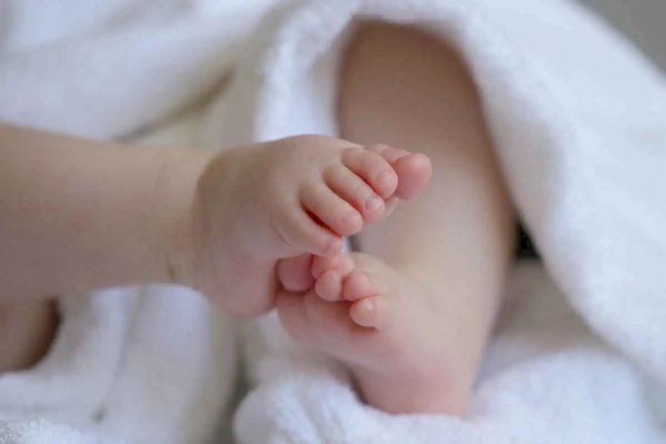 Mãe e filho recebem R$ 100 mil em indenização por erro médico que causou amputação de dedo de recém-nascido