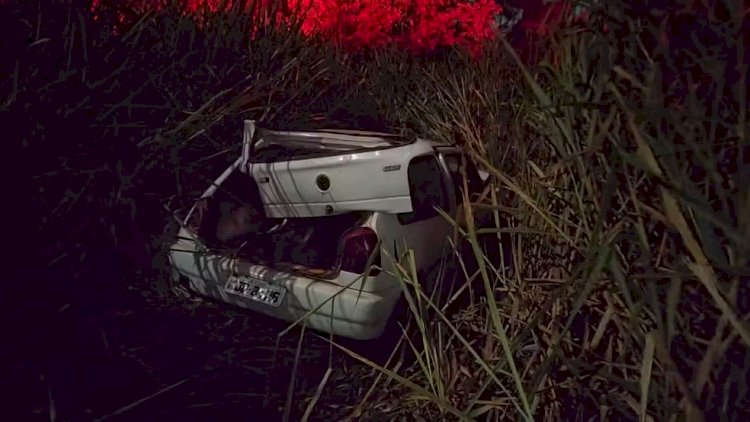 Motorista é encontrado morto dentro de carro que caiu em ribanceira na BR-352, em Pará de Minas