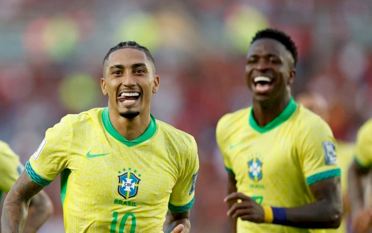 Jornal espanhol compara Raphinha a Vini Jr após promessa pelo Brasil