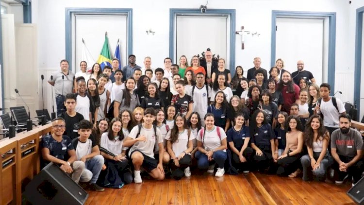 Câmara de JF instala edição 2025 do Parlamento Jovem de Minas Gerais