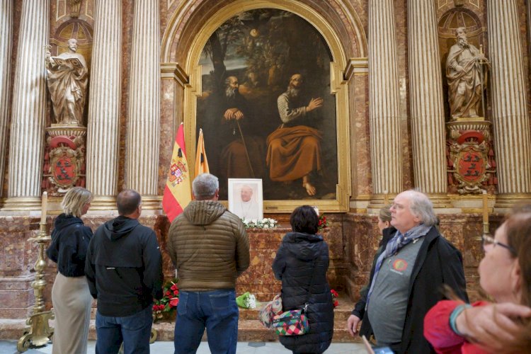Confira breve resumo com o que se sabe sobre a morte do papa Francisco, seu funeral e conclave