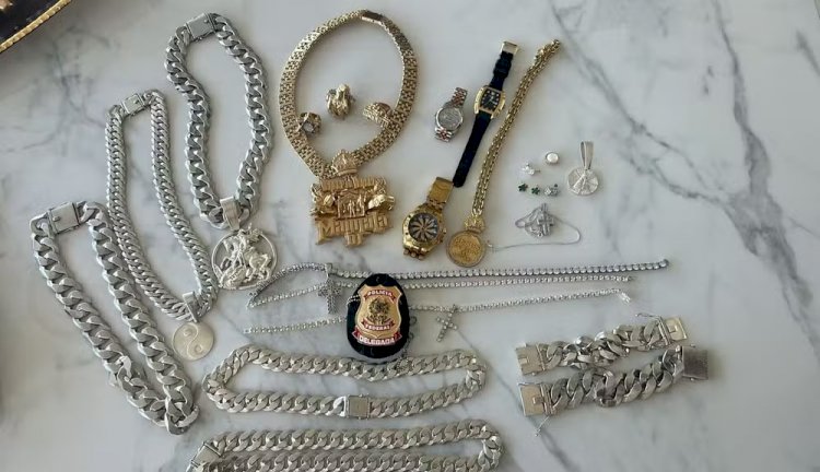 Operação da PF e MP prende quatro policiais civis suspeitos de extorquir funkeiros